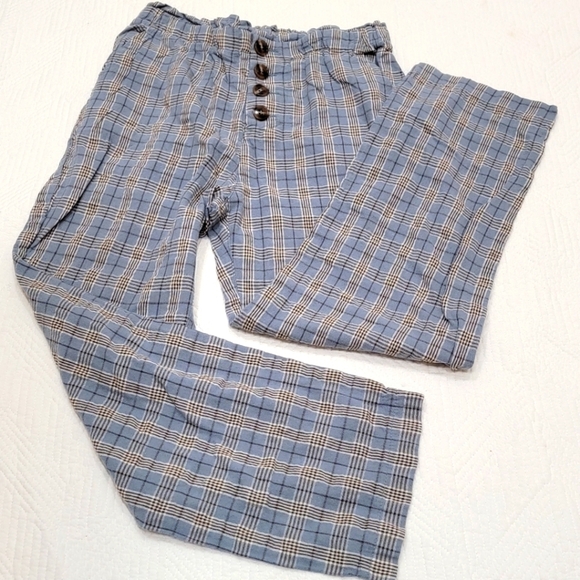 Sky and Sparrow plaid cropped pants. - Picture 1 of 9